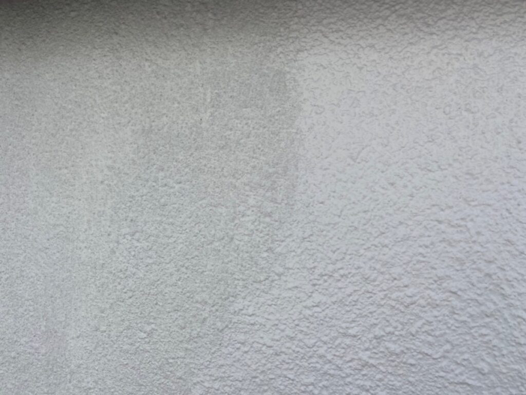 外壁　中塗り途中