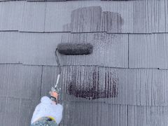 屋根：上塗り手元