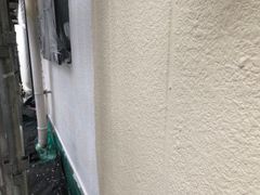 外壁中塗り途中