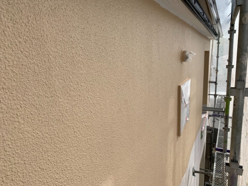 外壁　中塗り完了